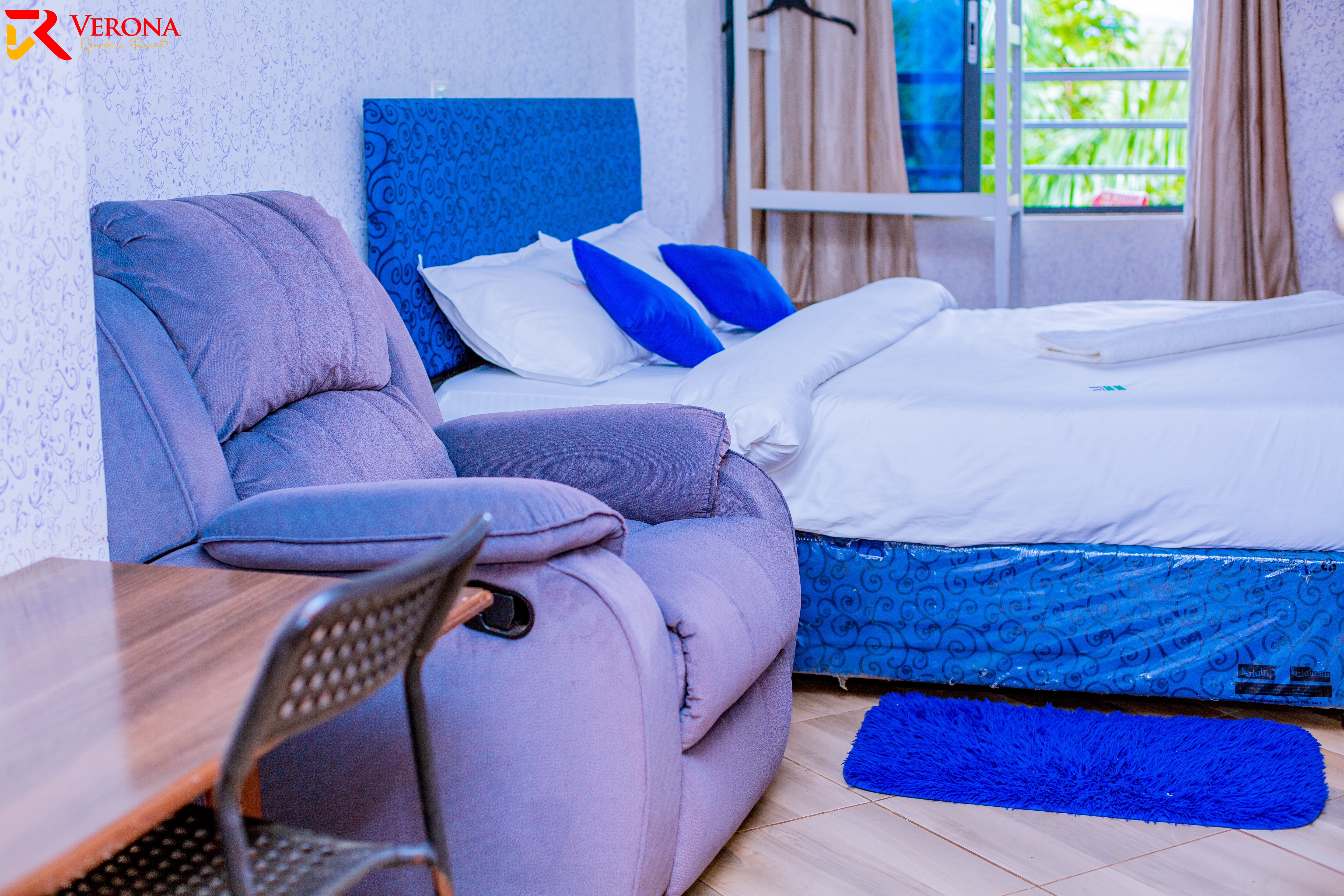 Kenya hotel with swimming pool
 6